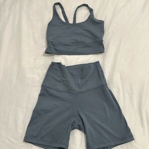 Set active - sports bra and biker shorts